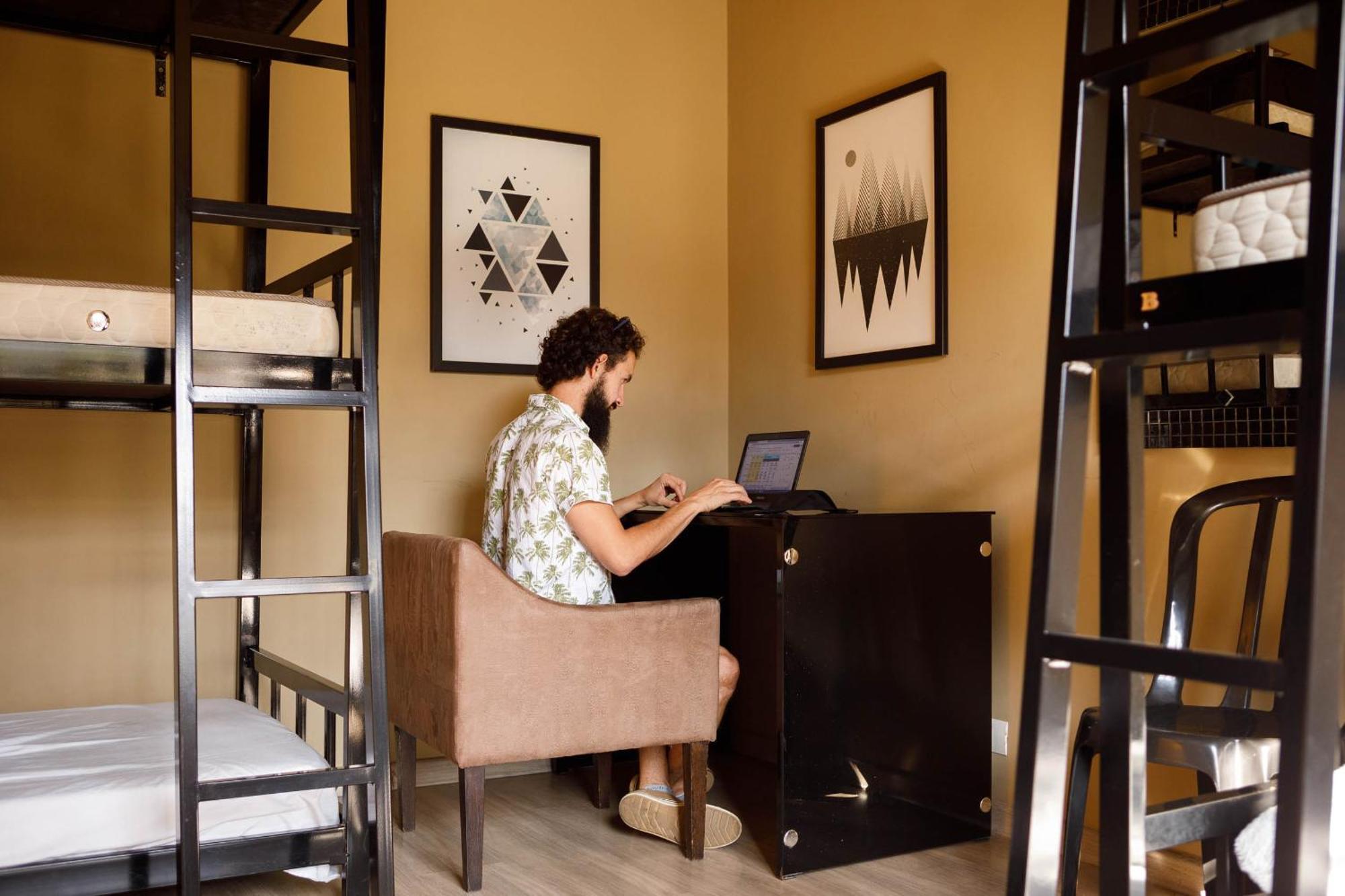 Social Hostel Cafe E Bar Curitiba Ngoại thất bức ảnh